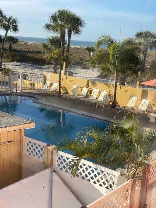 Beachfront Condo On Quiet Treasure Island- 1 Bed St. Pete Beach Dış mekan fotoğraf