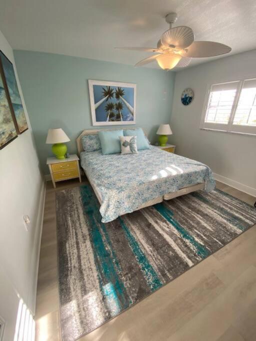 Beachfront Condo On Quiet Treasure Island- 1 Bed St. Pete Beach Dış mekan fotoğraf