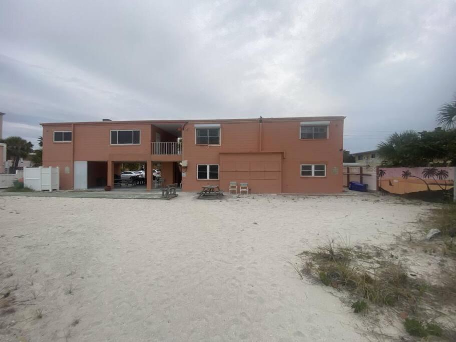 Beachfront Condo On Quiet Treasure Island- 1 Bed St. Pete Beach Dış mekan fotoğraf