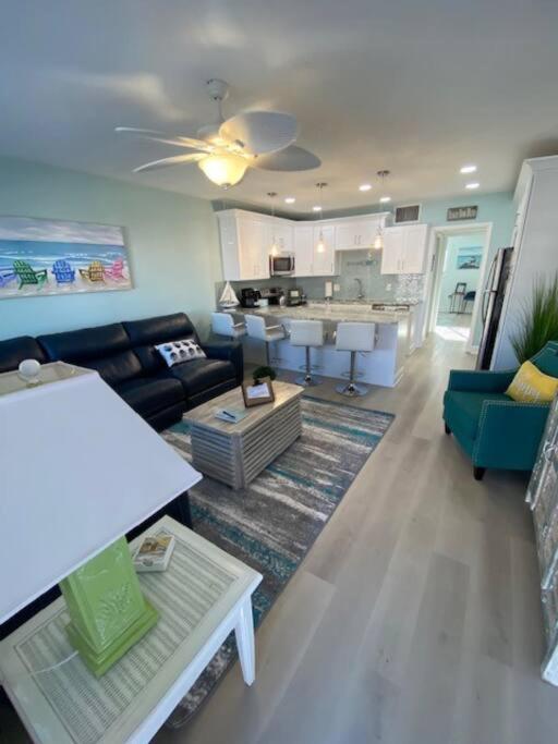 Beachfront Condo On Quiet Treasure Island- 1 Bed St. Pete Beach Dış mekan fotoğraf